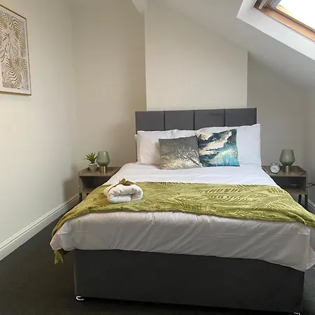 Апартаменти Clifton - Newly Refurbished - Free Wifi And Parking- Near Centre Лідс