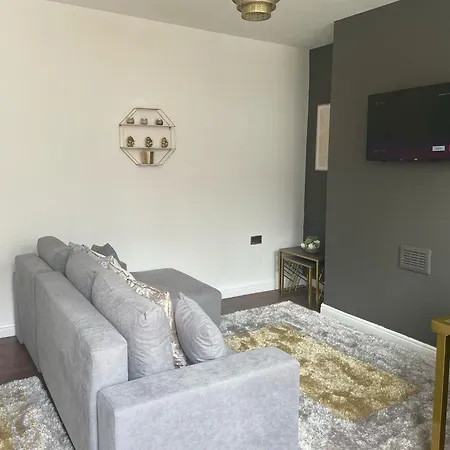 Clifton - Newly Refurbished - Free Wifi And Parking- Near Centre Апартаменти