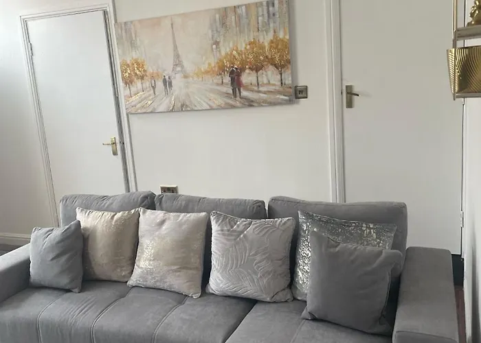 Clifton - Newly Refurbished - Free Wifi And Parking- Near Centre Apartamento