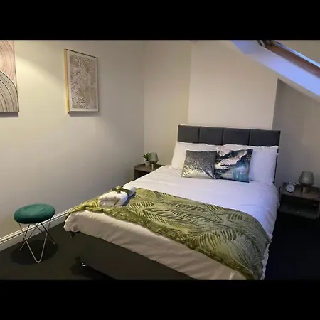 Clifton - Newly Refurbished - Free Wifi And Parking- Near Centre Апартаменты *