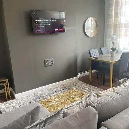 Апартаменты Clifton - Newly Refurbished - Free Wifi And Parking- Near Centre Лидс